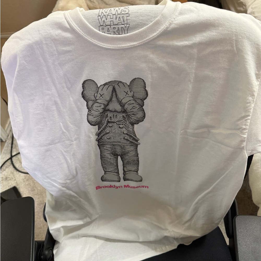 KAWS White Tee Brooklyn Museum NWOT